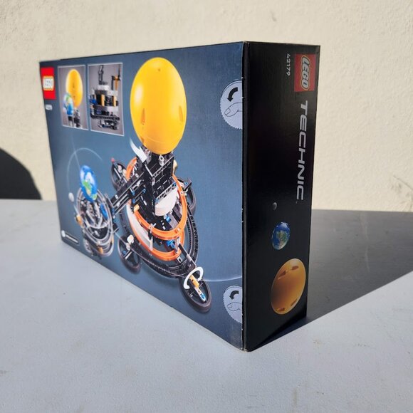 42179 LEGO Technic Planet Earth Moon Sun in Orbit Building Set Outer Space Solar - Picture 12 of 16